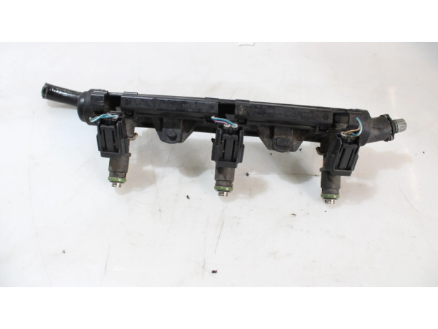 Топливная рампа    Skoda Fabia Mk2 (5J)   для двигателя CGPA