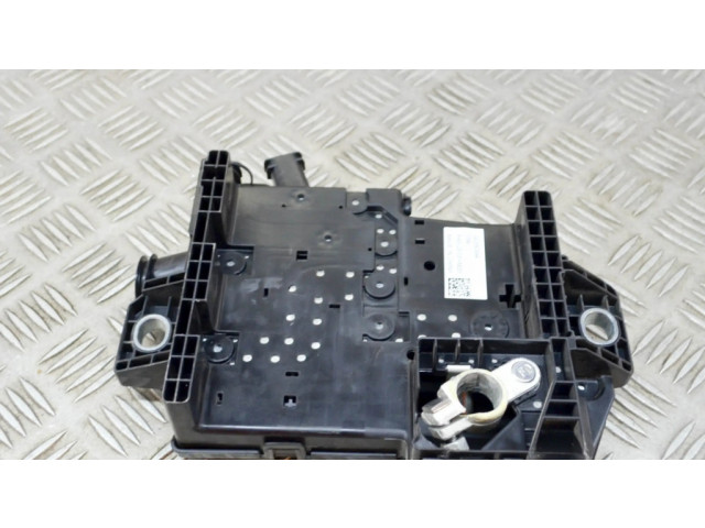 Узел подключения плюсовых проводов