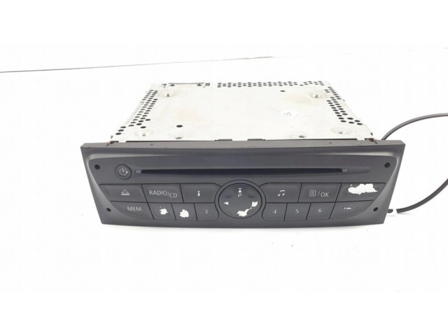 Радио/ проигрыватель CD/DVD / навигация