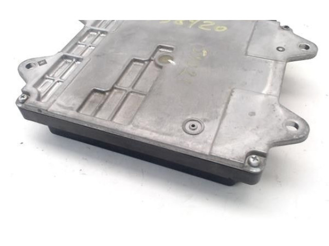 Блок управления двигателя 1860B013, 1860B357 Mitsubishi Colt