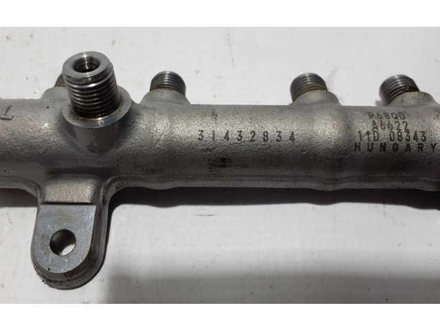 Vstřikovací lišta 31432834 Volvo V60 D 4204 T8