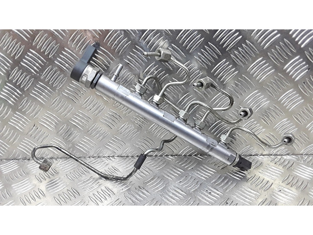 Топливная рампа 780912704   BMW 3 E92 E93  