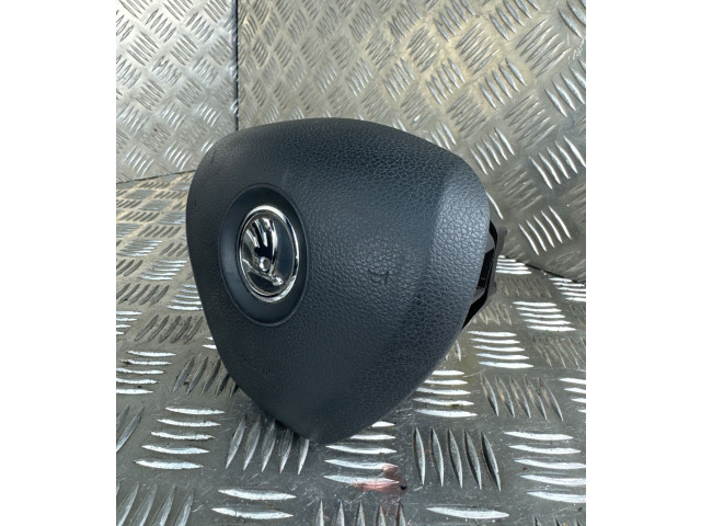 Подушка безопасности водителя 5E0880201   Skoda Octavia Mk3 (5E)