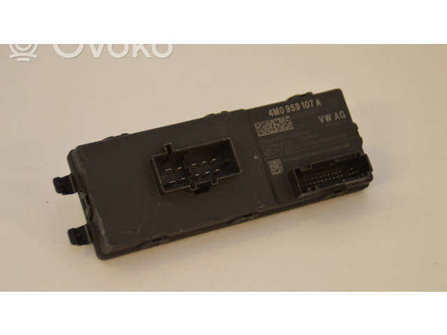 Блок управления крышки багажника