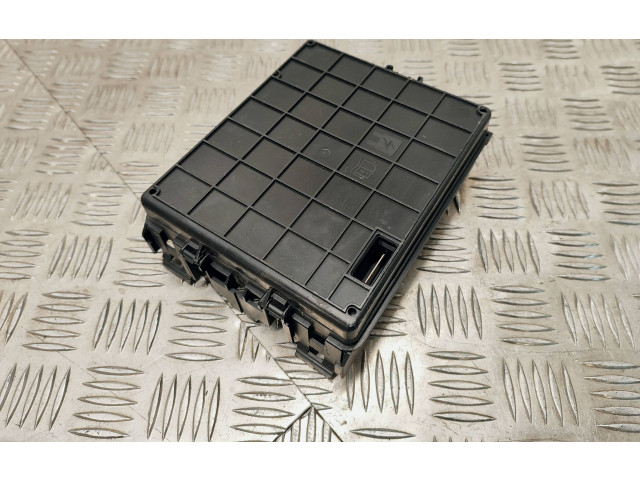 Блок предохранителей KT1T14D068DB, 8820694539   Ford Transit -  Tourneo Connect    