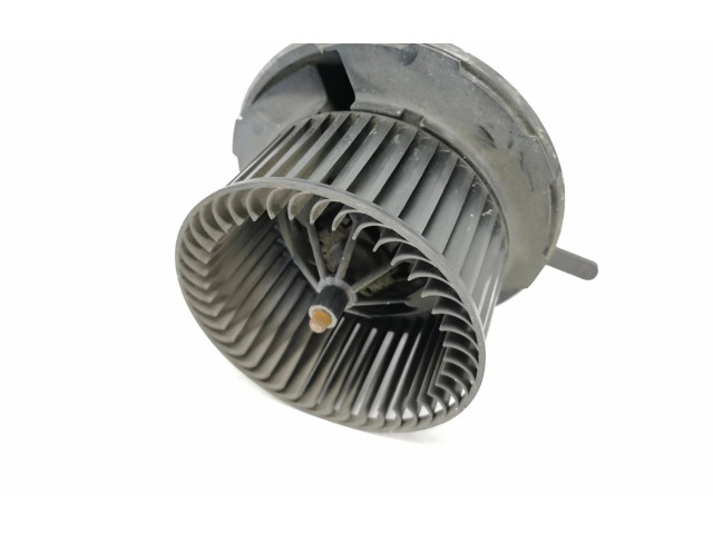 Вентилятор печки 1K1819015 Volkswagen Caddy