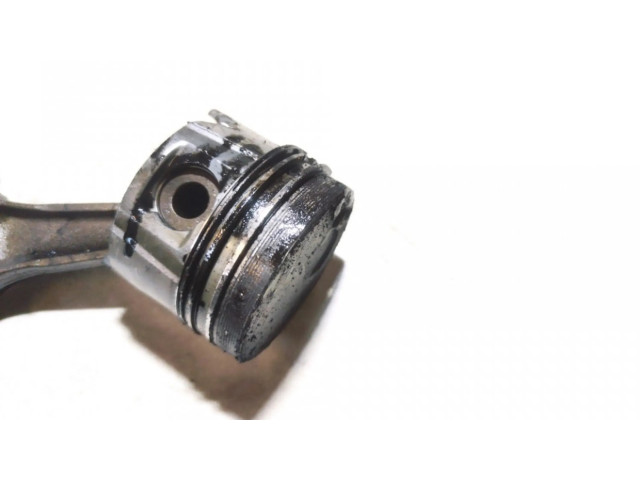 Píst Peugeot 106 pro naftový motor 1.5
