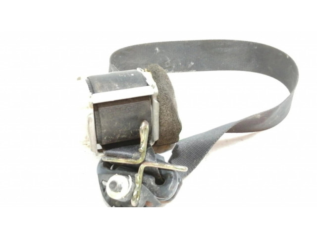 Задний ремень безопасности