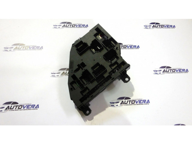   Pojistková skříňka 9210857   BMW 7 F01 F02 F03 F04 2010