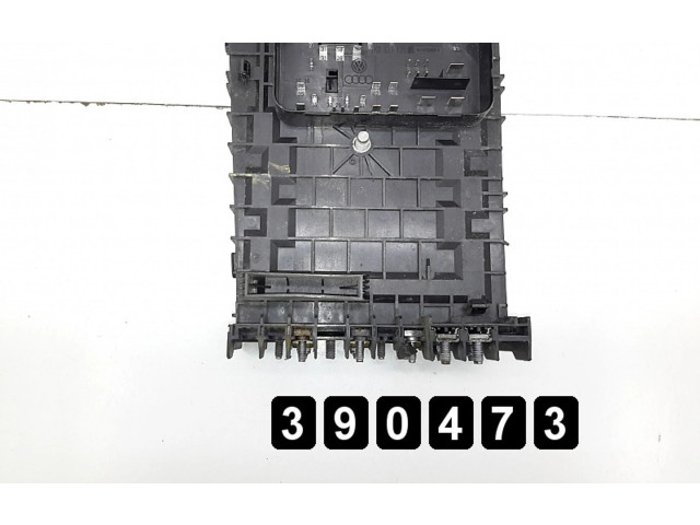 Блок предохранителей Volkswagen Golf Plus