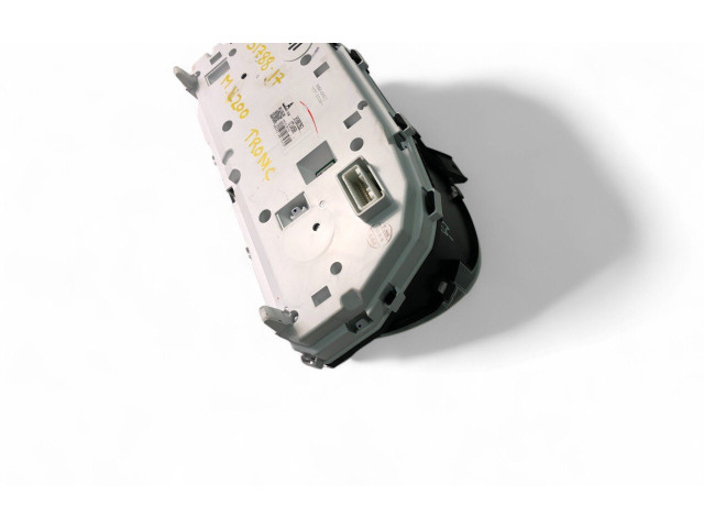 Панель приборов 8100C562 Mitsubishi L200