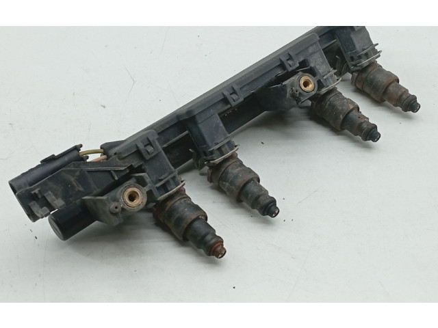 Топливная рампа 7700114546   Renault Clio II  