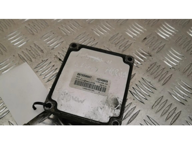 Блок управления двигателя 12249828, 8973258947 Opel Meriva A