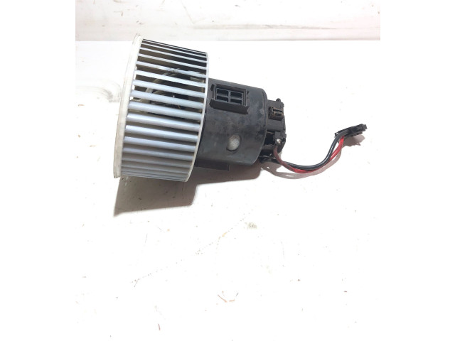 Вентилятор печки    1J0972752   Audi Q5 SQ5