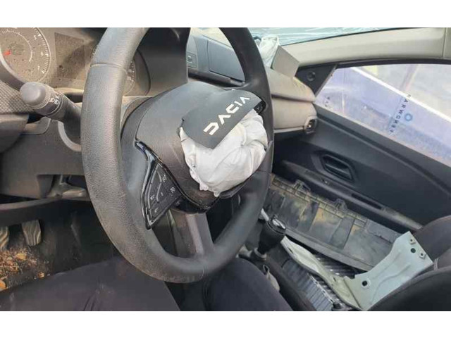 Руль Dacia Sandero   -  года       