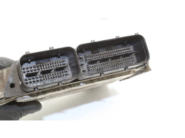 Блок управления двигателя 3911327454, 0281015731 KIA Ceed