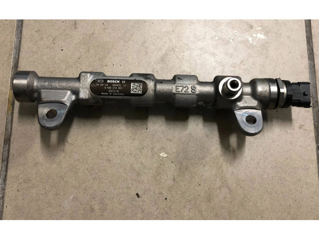 Топливная рампа 0445214363, 55272135   Jeep Renegade   для двигателя 7893348