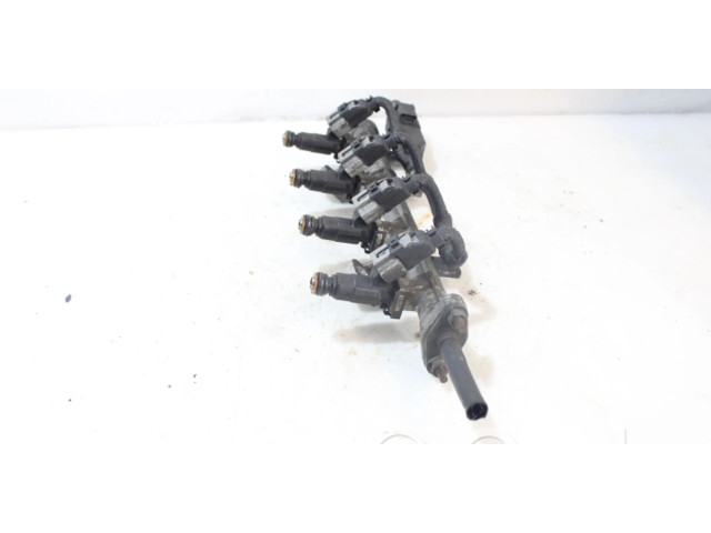 Топливная рампа Hyundai Getz 1.1