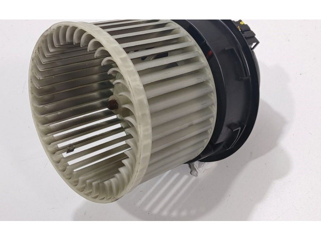 Вентилятор печки 7015011001 Peugeot 2008 II