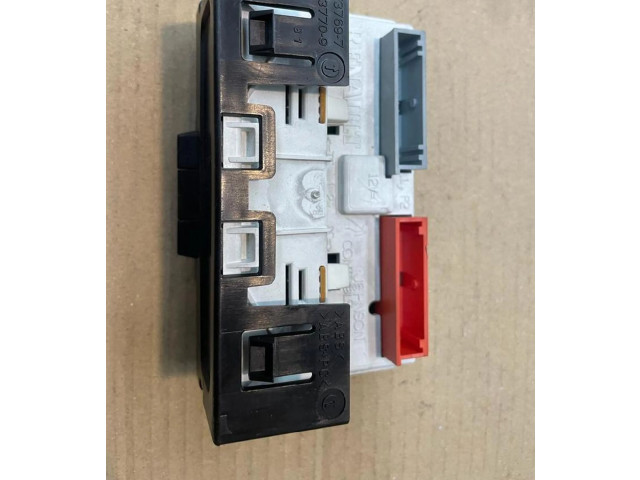 Дисплей    8200028364A   Renault Clio II