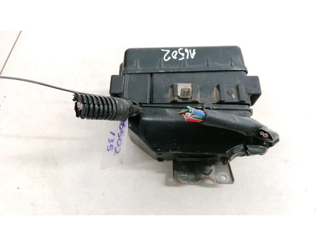 Блок предохранителей Daihatsu Terios