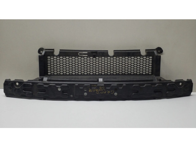 Передняя укрепление бампера