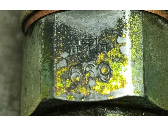 Vstřikovač 166000F020, 0050T Nissan Terrano TD27TI