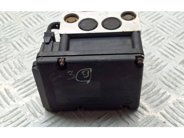 Блок АБС 3A0907379D, 10094603113 Volkswagen Golf III 1992 - 1997 года