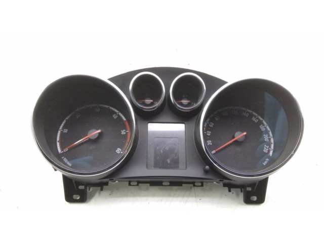 Панель приборов 13346184   Opel Meriva B       