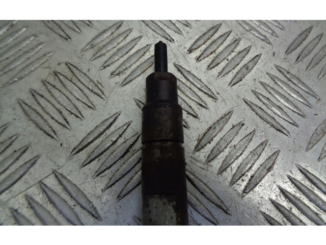 Vstřikovač 028130201T Seat Toledo II (1M)