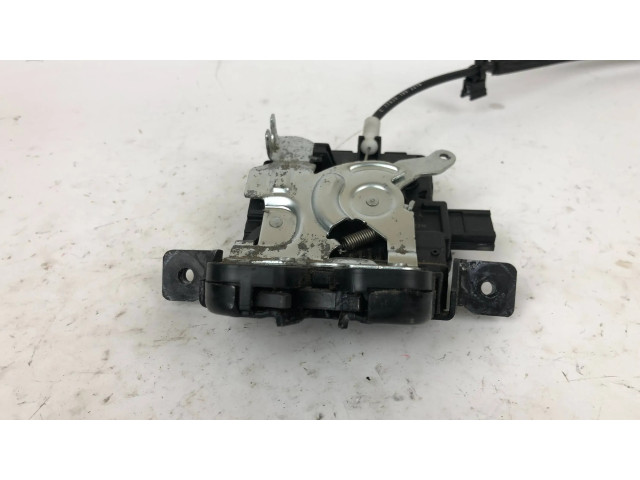 Zámek zadních dveří 670039576, C68322101   Maserati Levante 2017