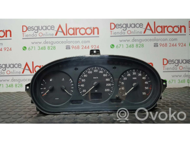 Přístrojová deska  Renault Megane I 1997 7700847784F  