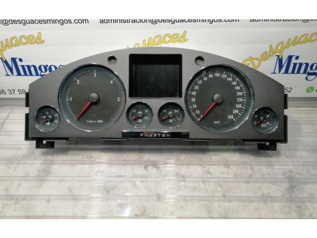 Панель приборов 3D0920881S Volkswagen Phaeton