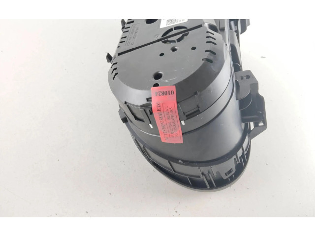 Панель приборов 5E0920752E Skoda Octavia Mk3 (5E)