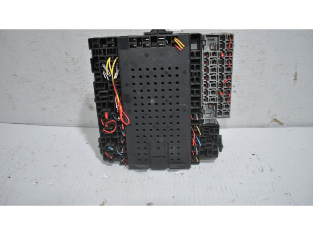 Блок предохранителей 9401802 Volvo S60