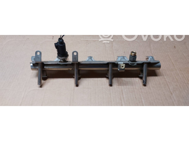 Топливная рампа 06J133317G, CT0080411G   Audi A3 S3 8P   для двигателя BZB