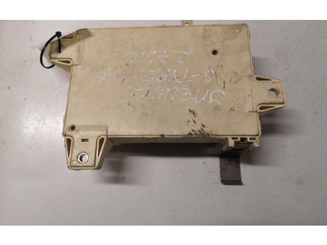 Блок предохранителей 6R8T14A067AA, 0811061 Jaguar S-Type