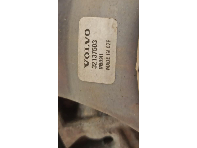 Генератор 32383087 Volvo XC40