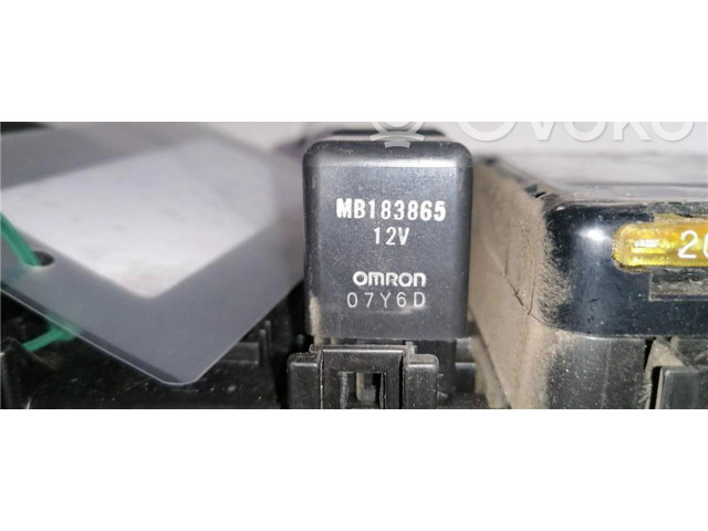 Блок предохранителей MB183865, 0090012 Mitsubishi Space Wagon