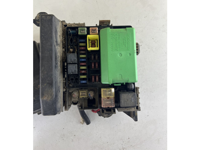 Блок предохранителей 211101368, MR515500 Mitsubishi Outlander