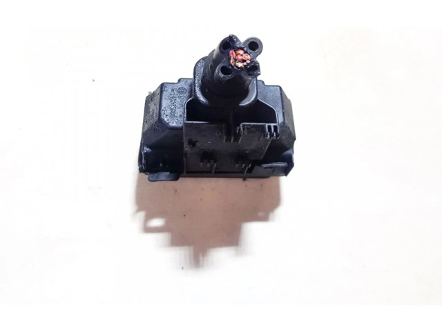 Блок предохранителей     Opel Meriva B    