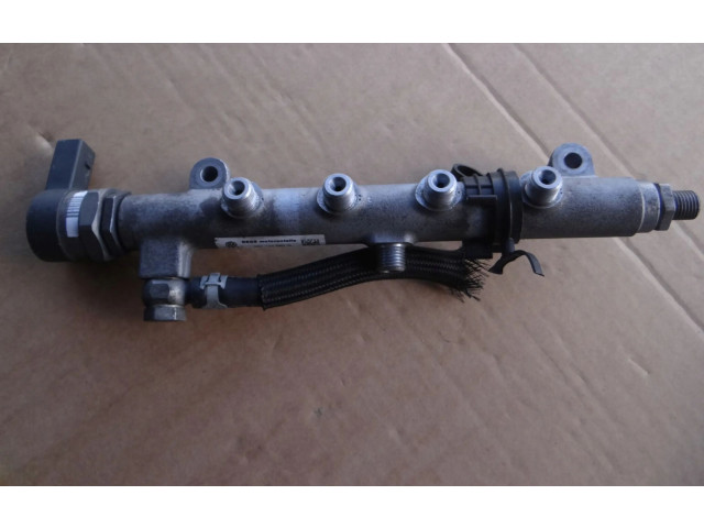 Vstřikovací lišta 057130090Q, 057130764L Audi Q7 4L