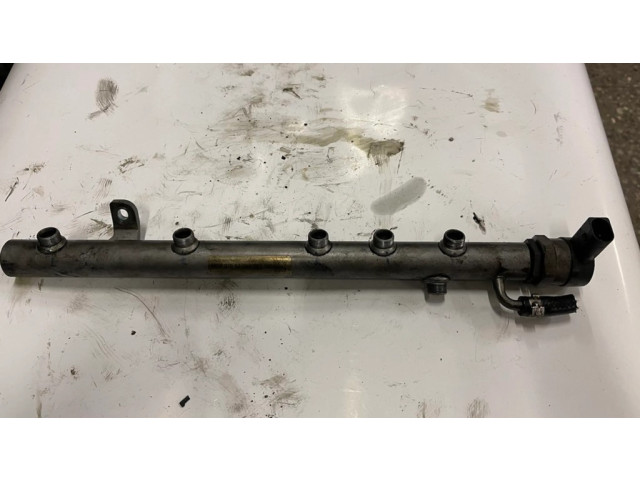 Магистральная трубка топлива