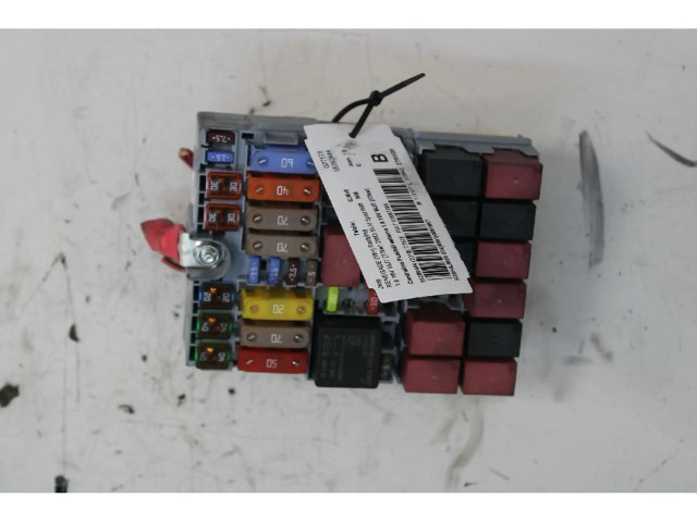 Блок предохранителей    Jeep Renegade    