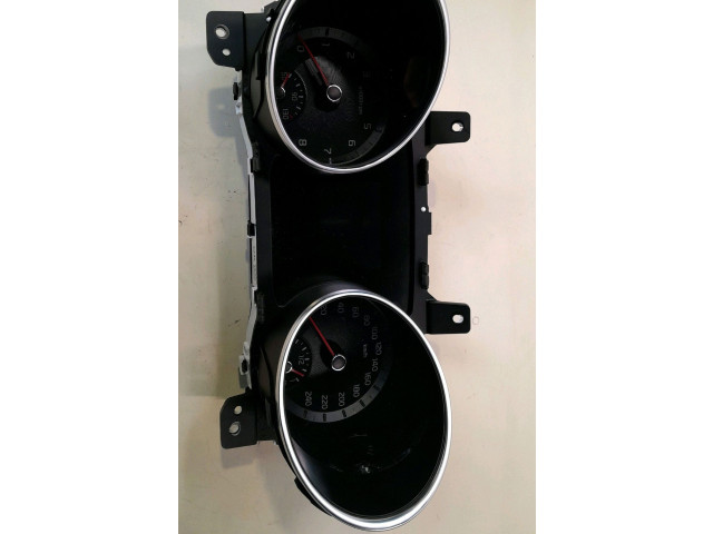 Панель приборов 94023J7061   KIA Xceed       