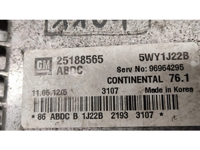 Блок управления двигателем Блок управления 25188565, 5WY1J22B   Chevrolet Orlando