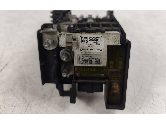 Pojistková skříňka 9666527580 Peugeot 3008 2011