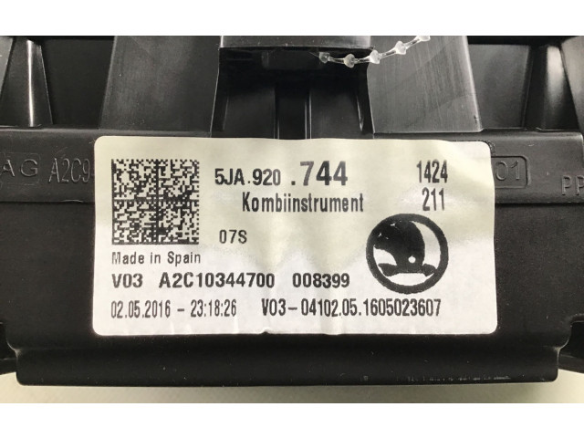 Панель приборов 5JA920744 Skoda Rapid (NH)
