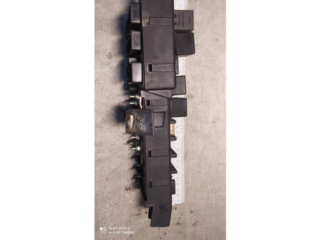 Блок предохранителей 8678449, 518788104   Volvo XC90    