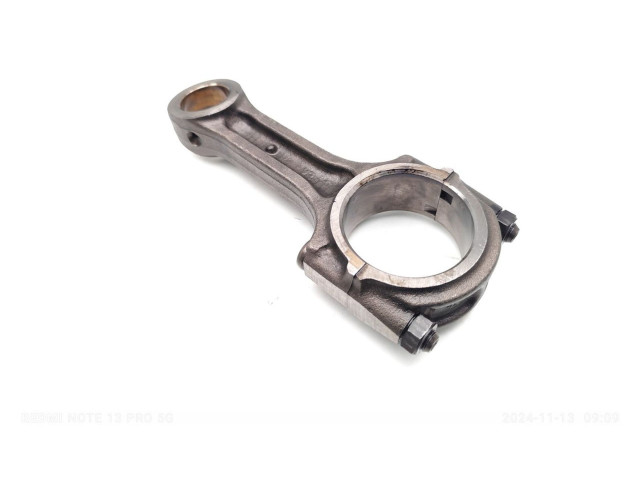 Шатун      KIA Carnival  